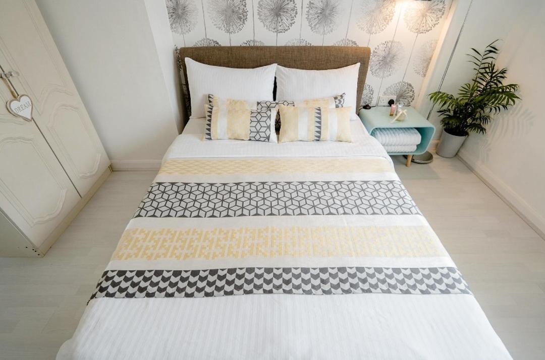 Tropical Garden Oasis Rooms برمنغهام المظهر الخارجي الصورة