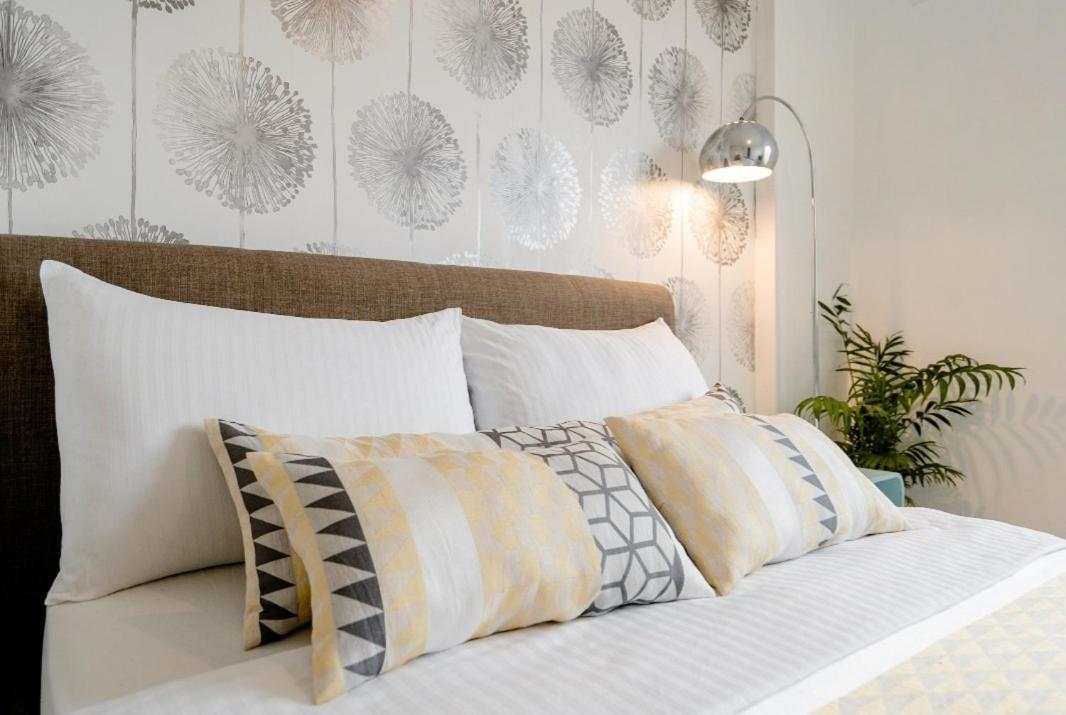 Tropical Garden Oasis Rooms برمنغهام المظهر الخارجي الصورة